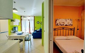 Colors Pool Apartment