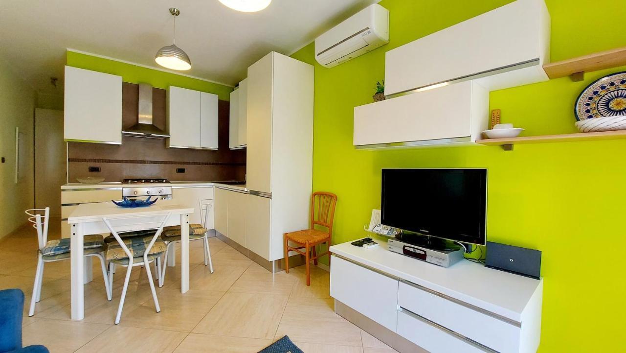Colors Pool Apartment Bardolino Exterior foto