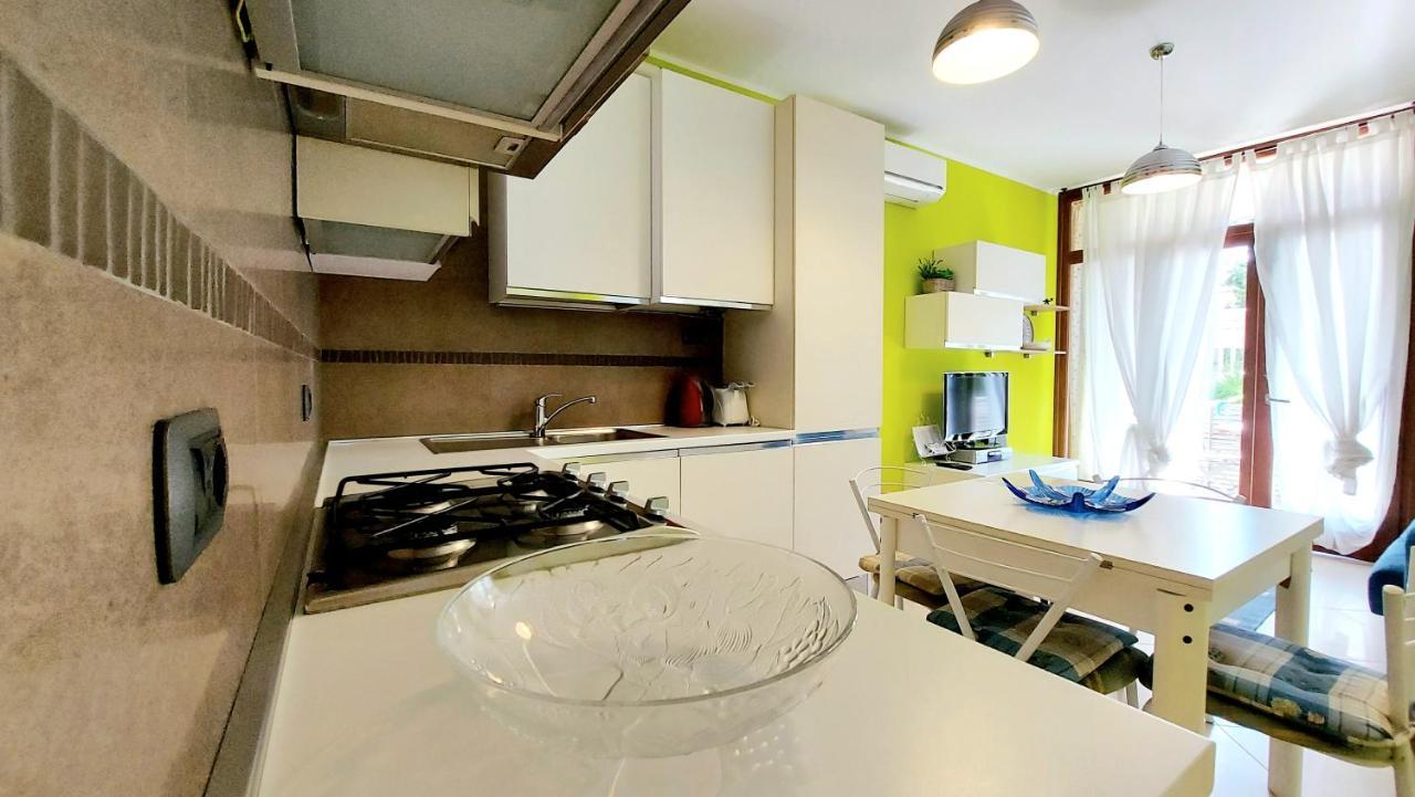 Colors Pool Apartment Bardolino Exterior foto