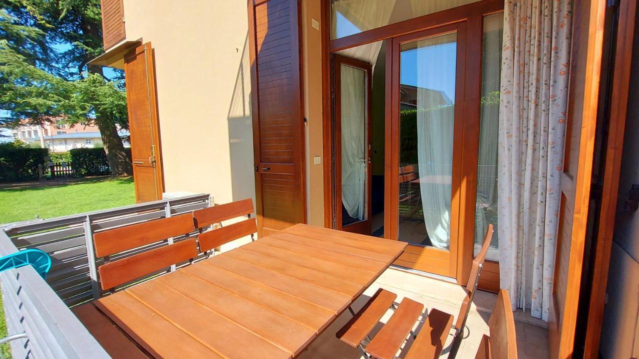 Colors Pool Apartment Bardolino Exterior foto