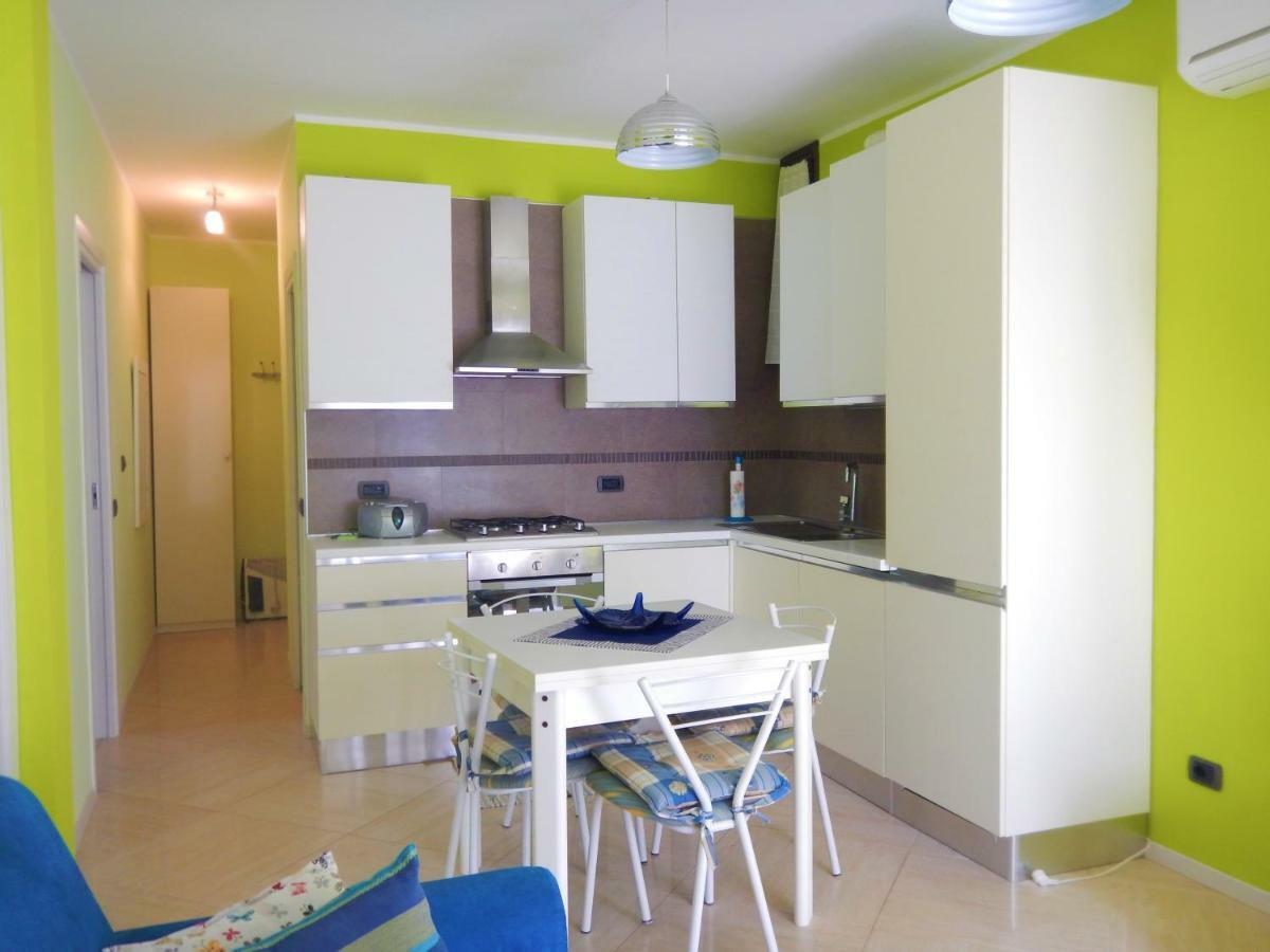 Colors Pool Apartment Bardolino Exterior foto